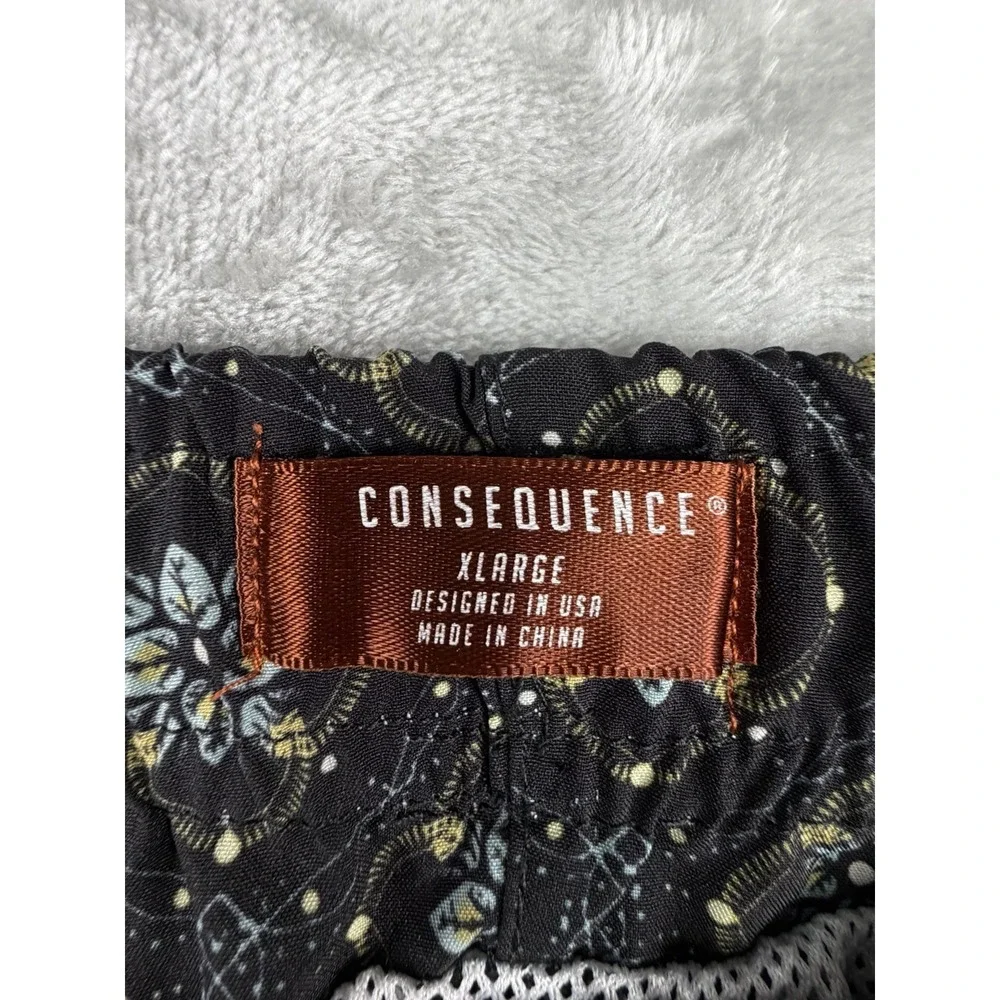 Consequence Swim Trunks Men's XL Floral Medallion Print Elastic Waist Mesh Lined